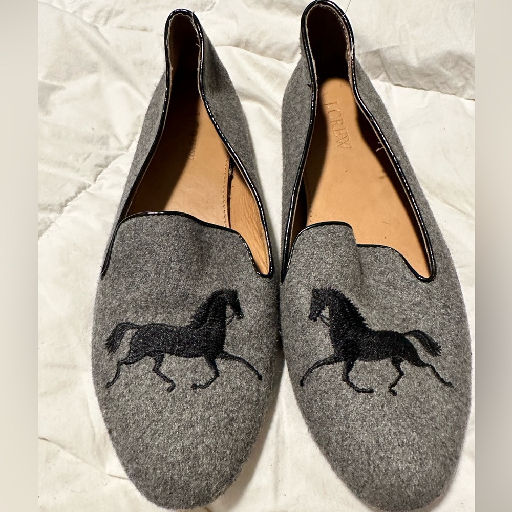 JCrew Women’s 8.5 flats with horse embroidery